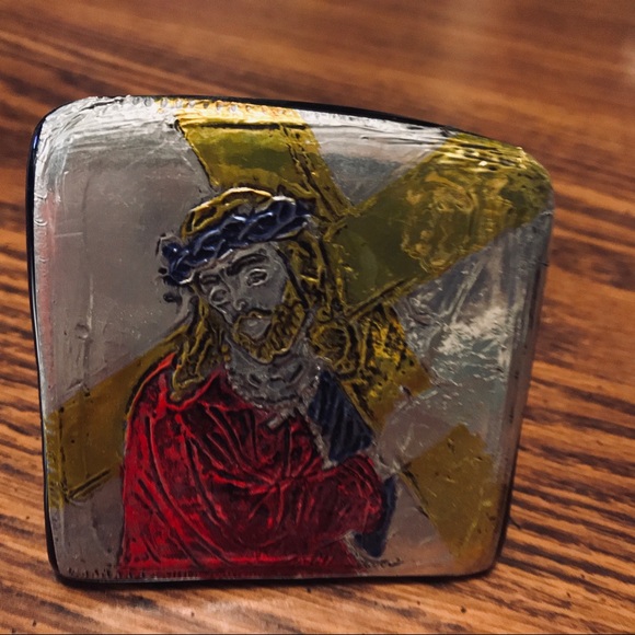 Glass paperweight with foil religious design - Picture 3 of 8